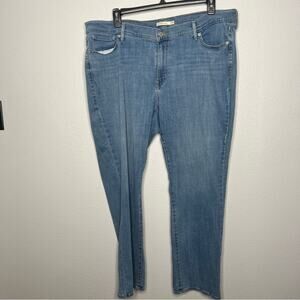 Levi's Classic Straight Leg Light Blue Wash Jeans Women's Plus size 22W